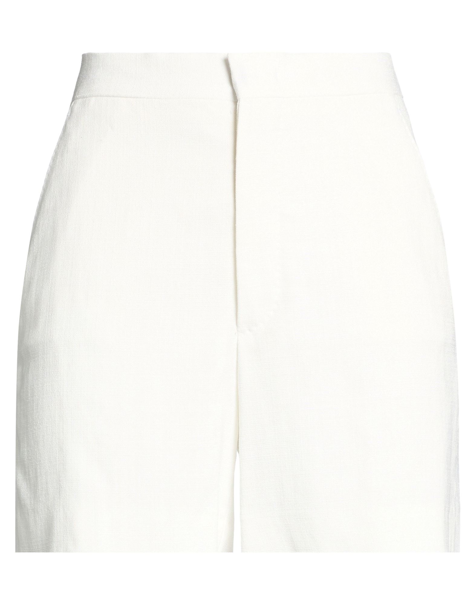 TAGLIATORE 02-05  Shorts & Bermudashorts Damen Weiß von TAGLIATORE 02-05