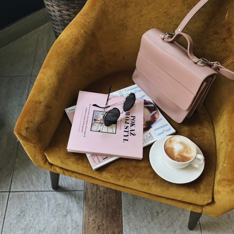 Handgefertigte Tasche Aus Echtem Leder Hellbraun von TAKSUBA