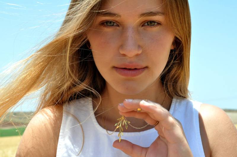 24K Vergoldete Blatt-Halskette Sterlingsilber-Natur-Anhänger von TALIALUJEWELRY