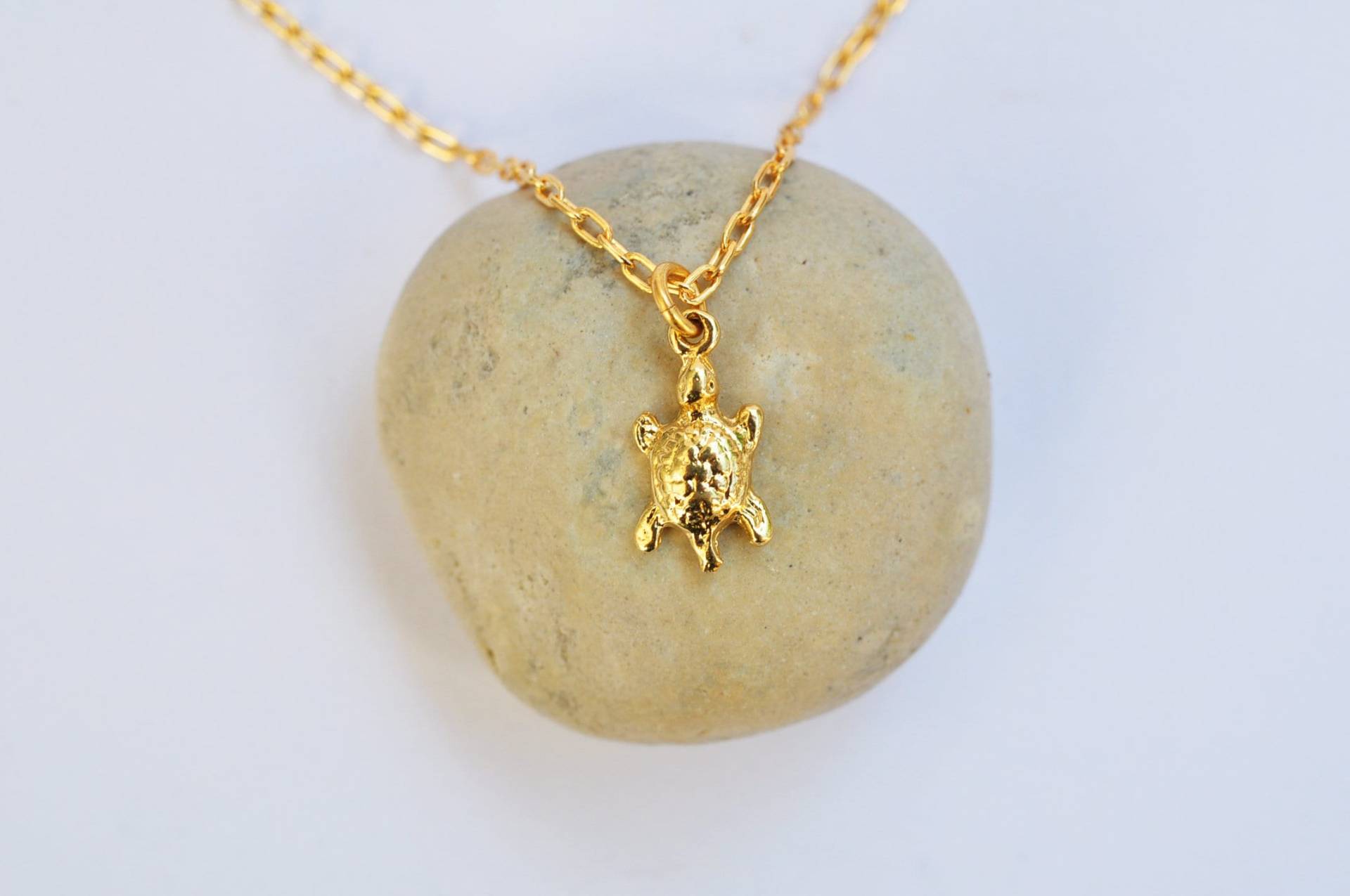Zierliche Goldene Schildkröten Halskette 24K Vergoldetes Sterling Silber Zierliche Goldene Schildkröten Halskette 24K Vergoldetes Sterling Silber von TALIALUJEWELRY