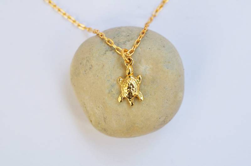 Zierliche Goldene Schildkröten Halskette 24K Vergoldetes Sterling Silber Zierliche Goldene Schildkröten Halskette 24K Vergoldetes Sterling Silber von TALIALUJEWELRY