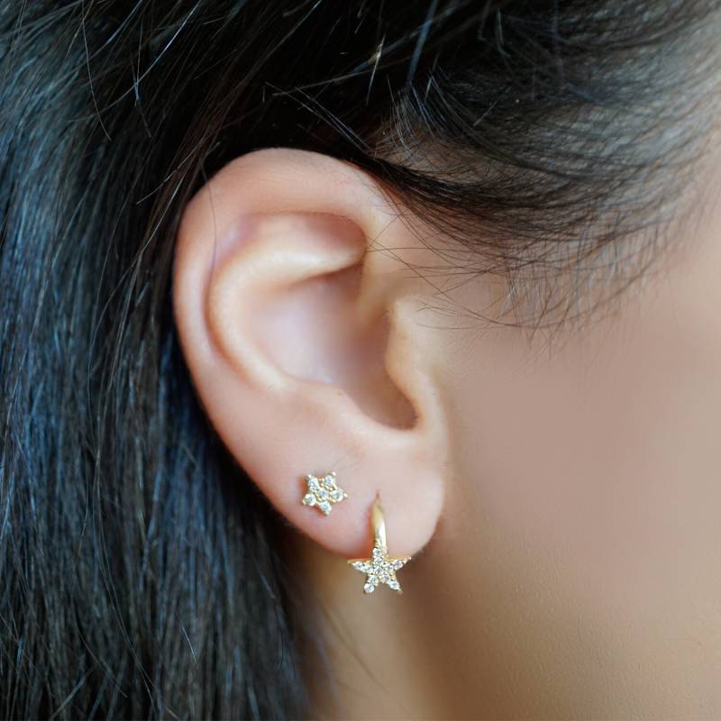 Twinkle Star Sleeper Creolen Ohrstecker, 14Kt Gelbgold von TALIANAOMIJEWELLERY