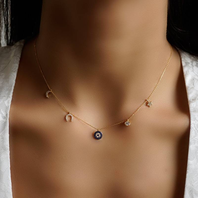 White Diamond See No Evil Eye Charm Halskette, 14Kt Gelbgold, Glück, Hufeisen, Stern, Mond von TALIANAOMIJEWELLERY