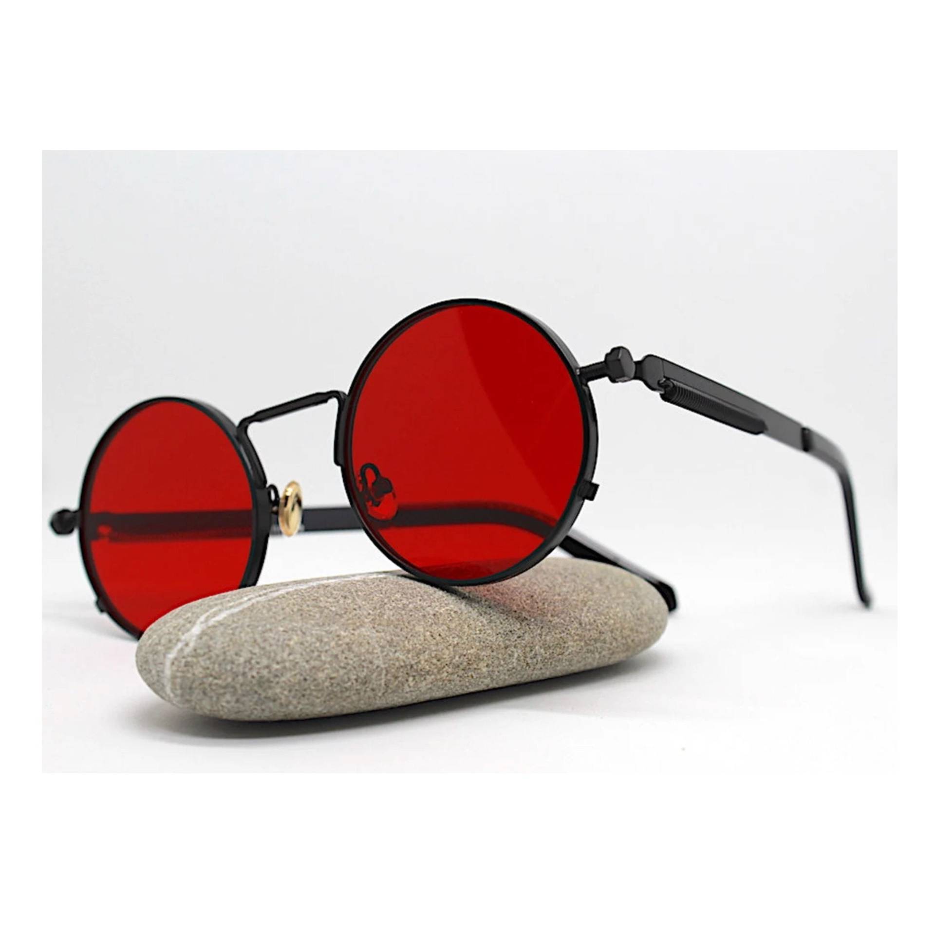 Runde Sonnenbrille Mann Frau Schwarz Gold Rote Linse Steampunk Vampir Gothic von TAMUGNOSUNGLASSITALY