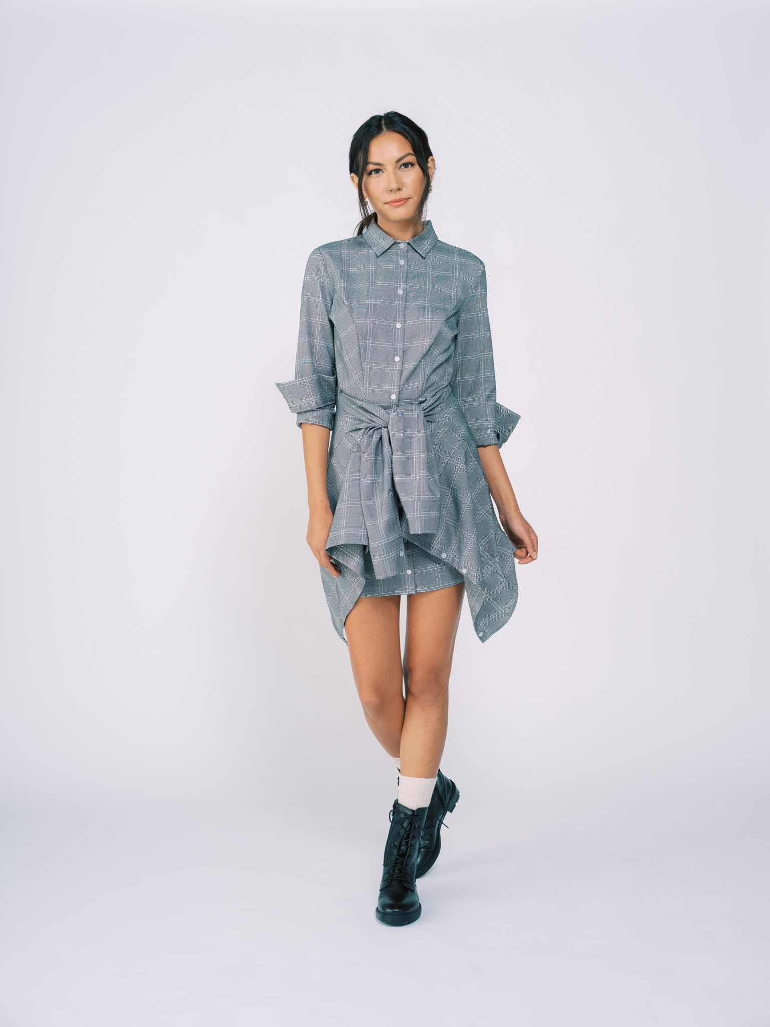 Shirt-Kleid Mit Wrap Taille Detail in Grau Plaid Von Tanroh Damenmode/Damen Mode/Damenbekleidung von TANROH