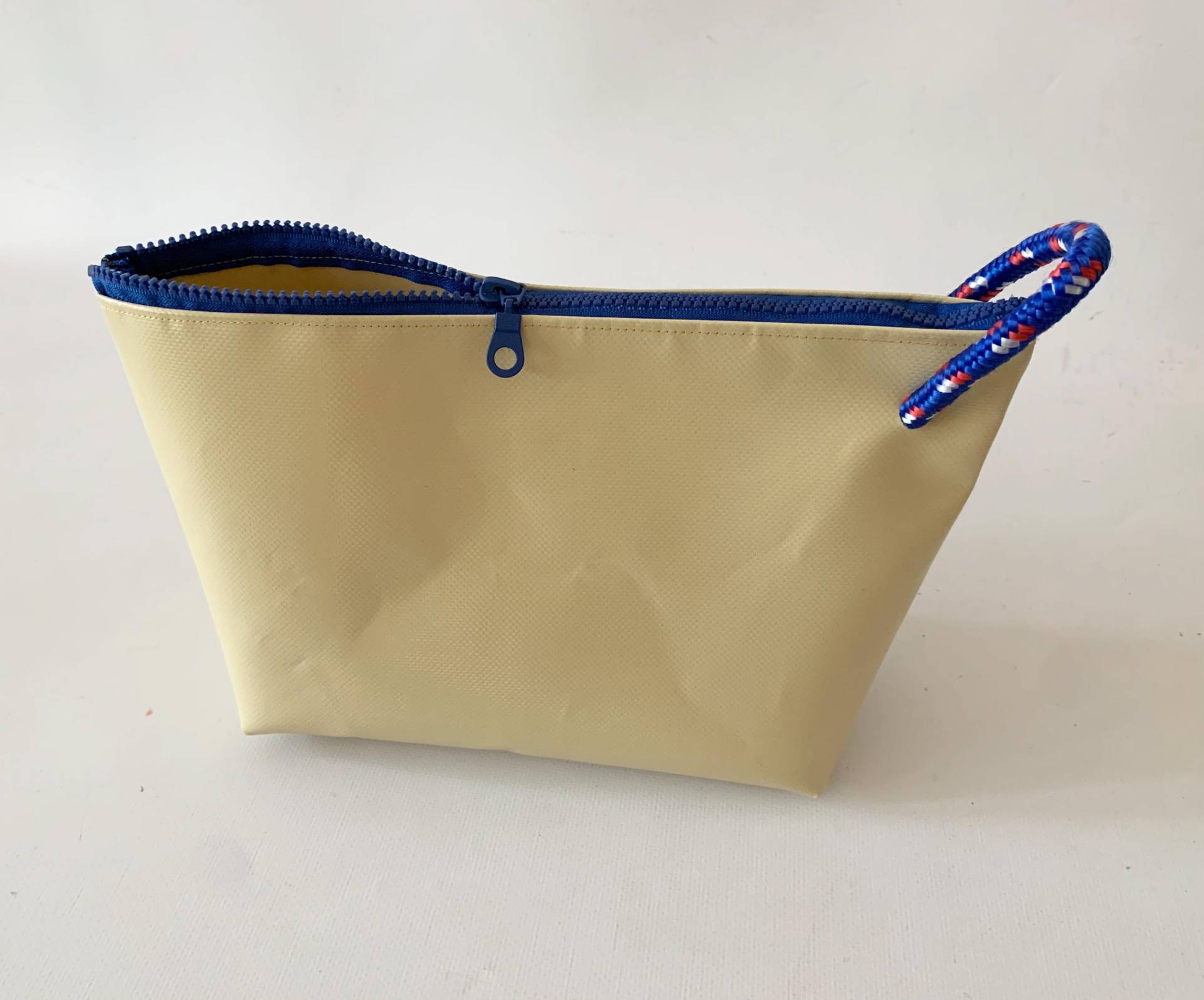 Kulturtasche Zum Aufhängen , Lunchbag Aus Lkw Plane, Maritim, Wetbag Kulturtasche Zum Aufhängen , Lunchbag Aus Lkw Plane, Maritim, Wetbag von TASCHENMACHEREI