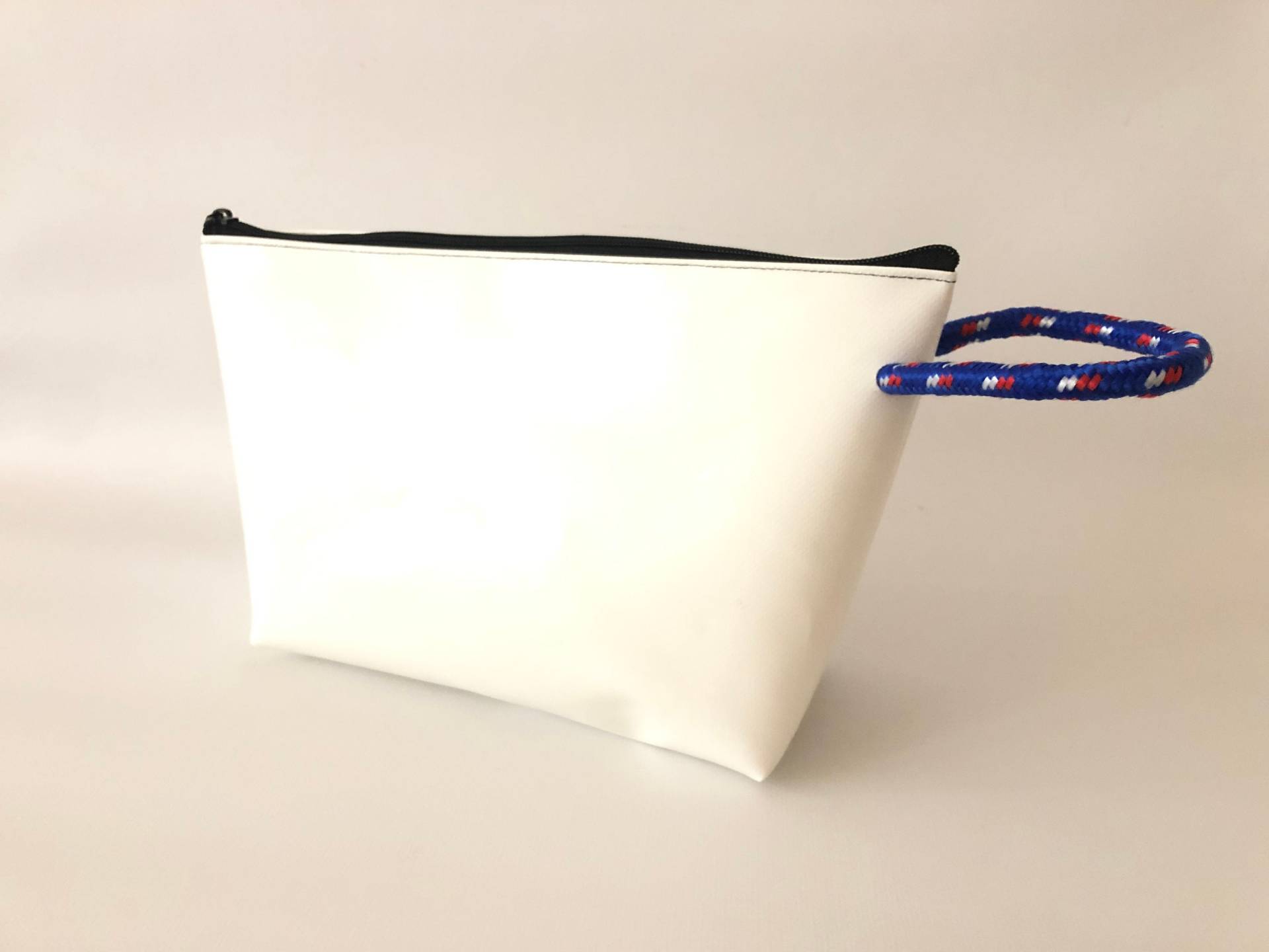 Kulturtasche Zum Aufhängen , Lunchbag Aus Lkw Plane, Maritim, Wetbag von TASCHENMACHEREI