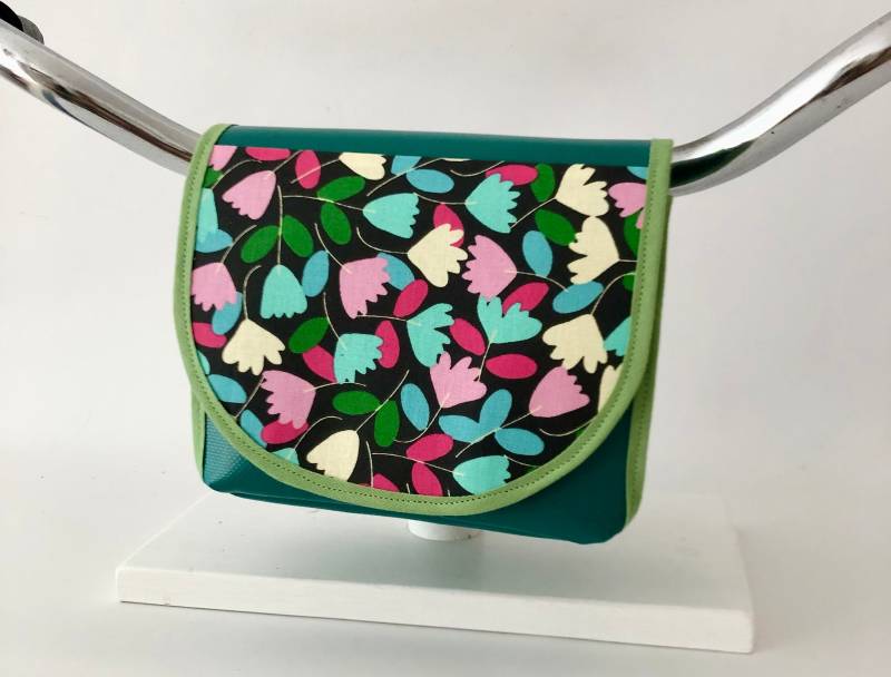 Lenkertasche Für Kinder Und Erwachsene, Pastell, Pink, Blumen von TASCHENMACHEREI