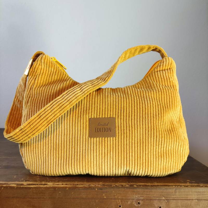 Cord Schultertasche Handmade | Bag in Senfgelb Weiche Hobo Nachhaltige Handtasche Damen Unikat Aus Reststoffen von TASCHENSCHATZ