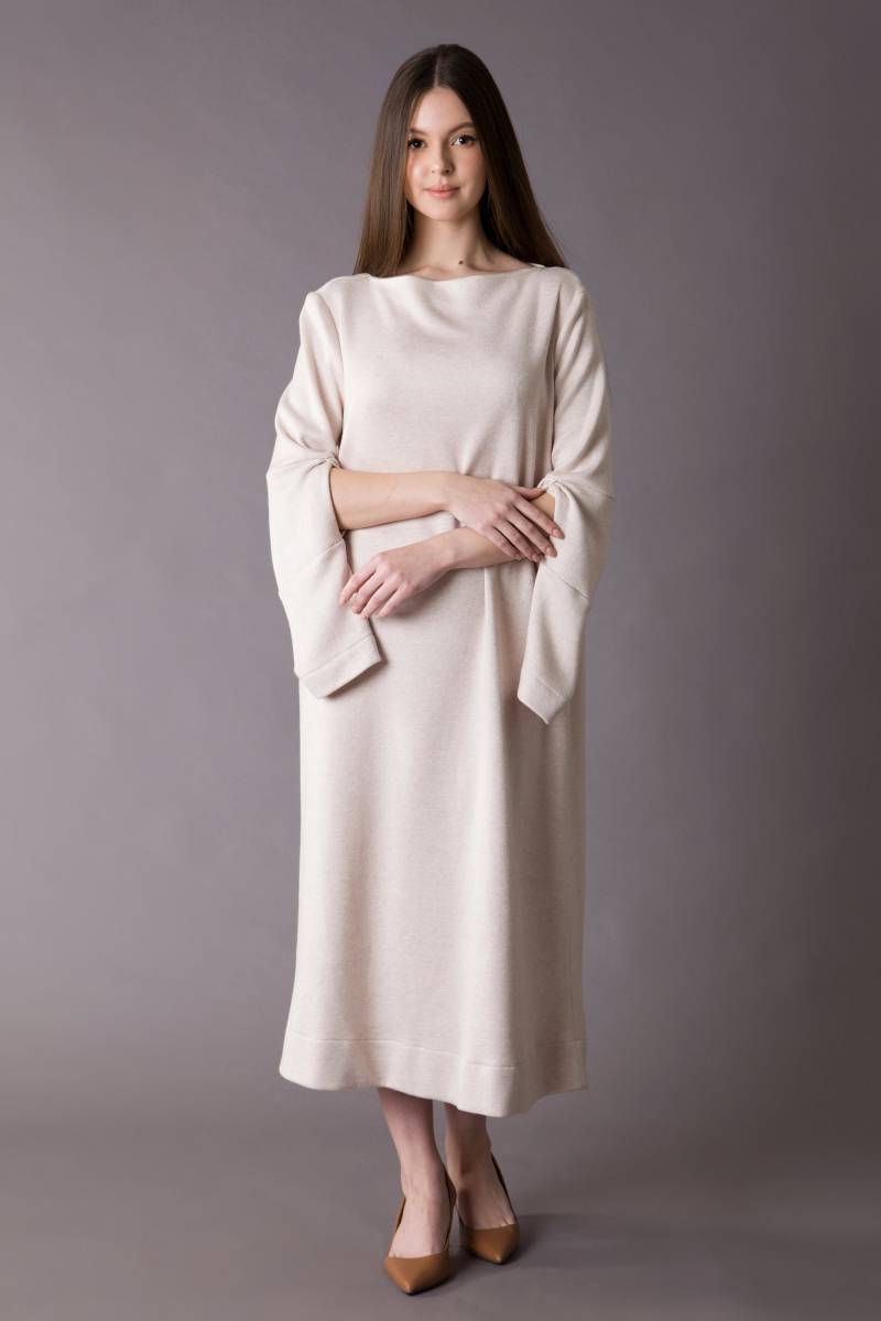 Beiges Zopfmuster Strickkleid Maxi, Herbstkleid Mit U-Boot-Ausschnitt, Lange Pulloverkleider Für Den Winter, Kleid Schlitzärmeln, Übergroßes von TAVROVSKA