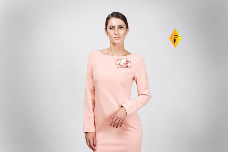 Letzte Grösse 02 Us | 36 Eu Rosafarbenes Cocktailkleid Mit Bleistift, Langarm-Midikleider Für Frauen, Hochzeitsgastkleid, Brautjungfer Taverovska von TAVROVSKA
