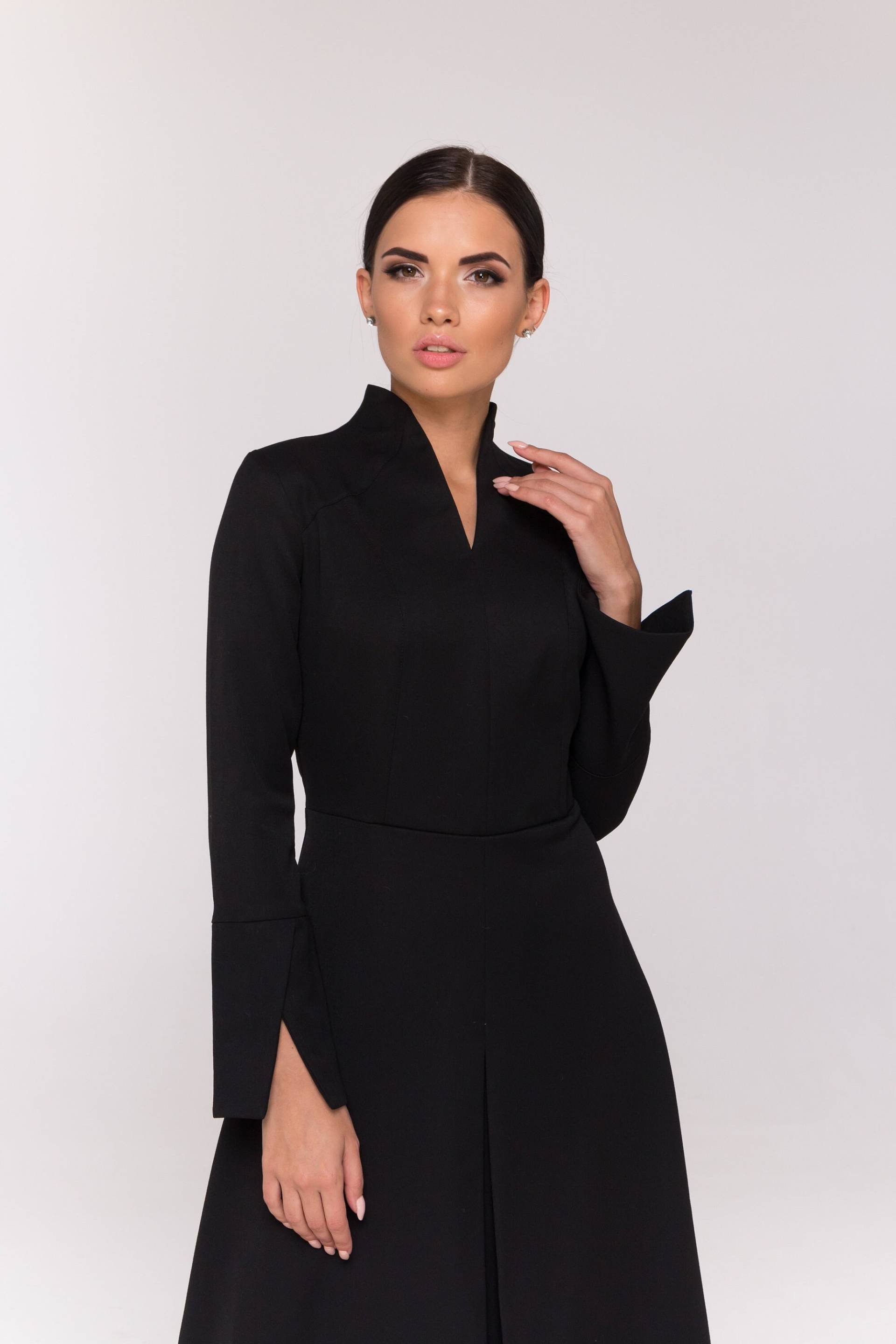 Schwarzes Cocktailkleid Mit Ärmeln, Stehkragen Arbeitskleid, Business Kleider Für Frauen Elegante Hochzeitsgastkleider, Taverovska von TAVROVSKA