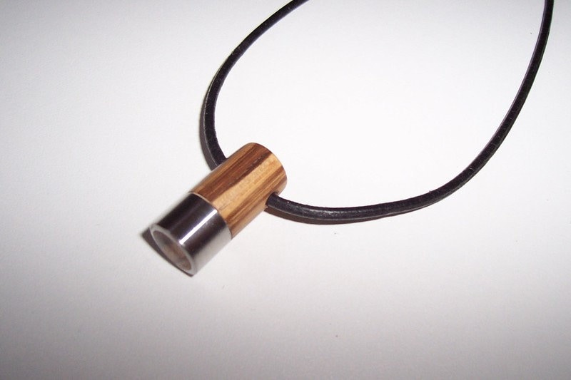 Lederkette Mit Anhänger Aus Zebrano Und Edelstahl von TBDrechselkunst