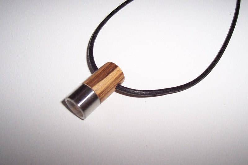 Lederkette Mit Anhänger Aus Zebrano Und Edelstahl von TBDrechselkunst