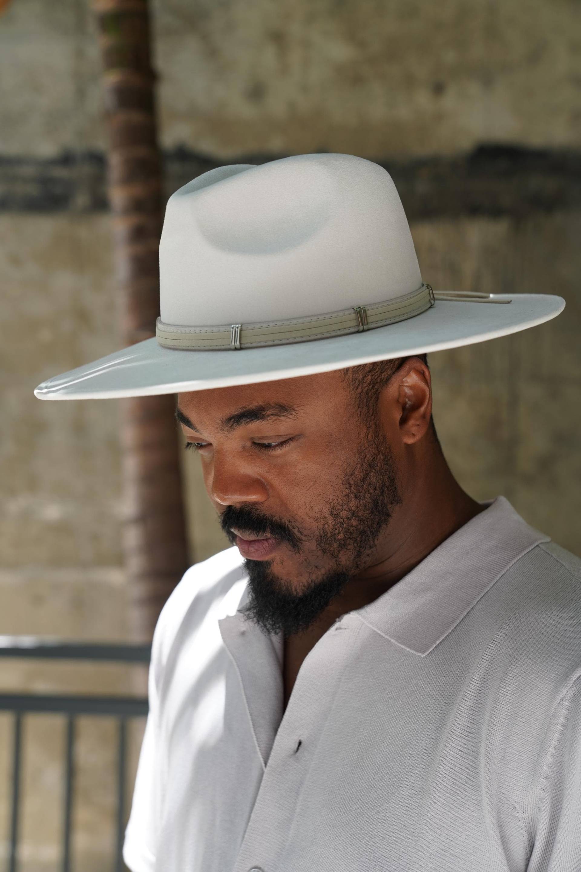 Off White Crushed Western Fedora Hut, Trendige Hüte Für Männer & Frauen Breite Krempe Filzhut Kleid Panamahut von TBFashionStudio