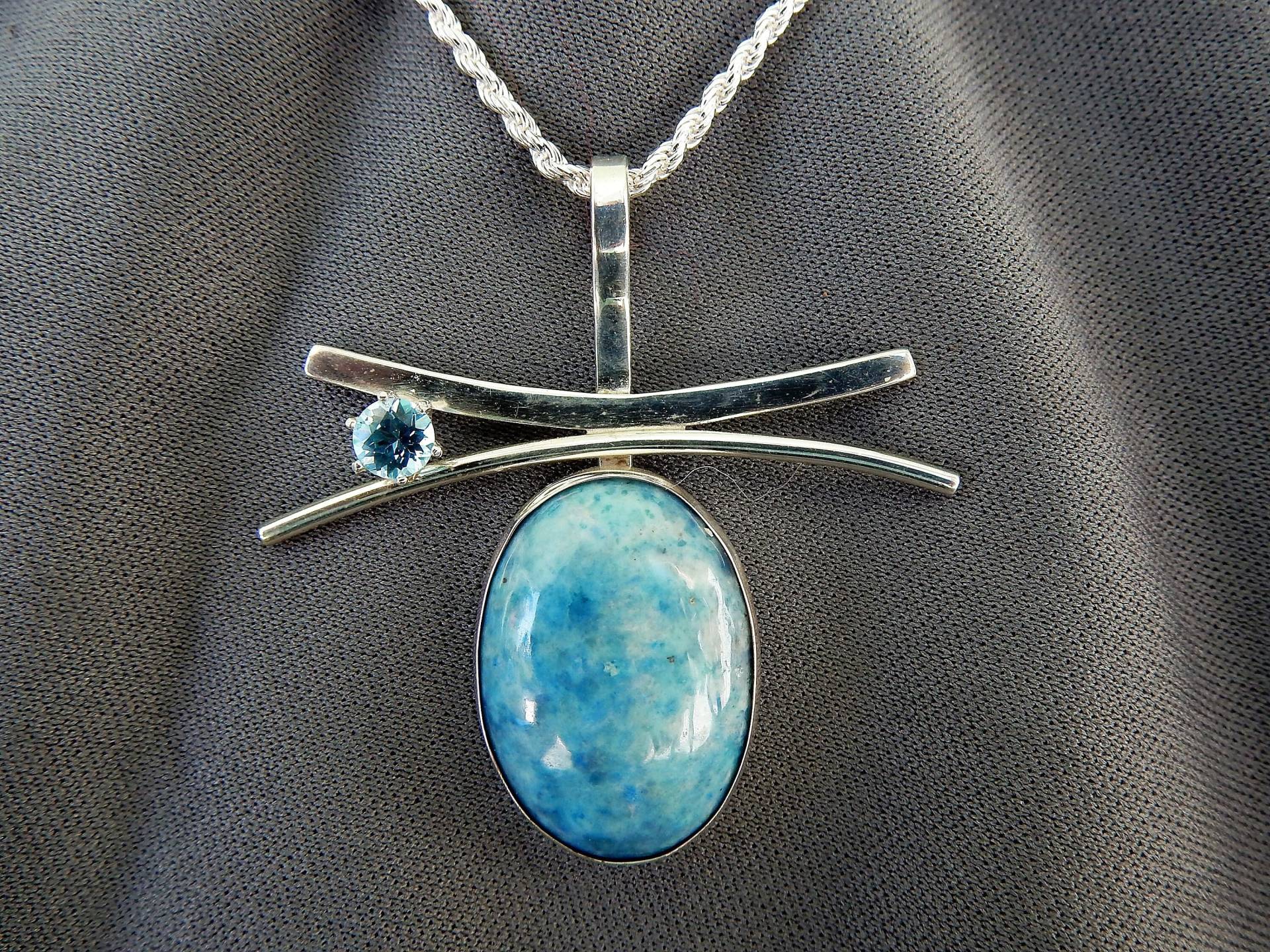 Denim Lapis Und Blautopas Anhänger Denim Lapis Und Blautopas Anhänger von TCBodeker