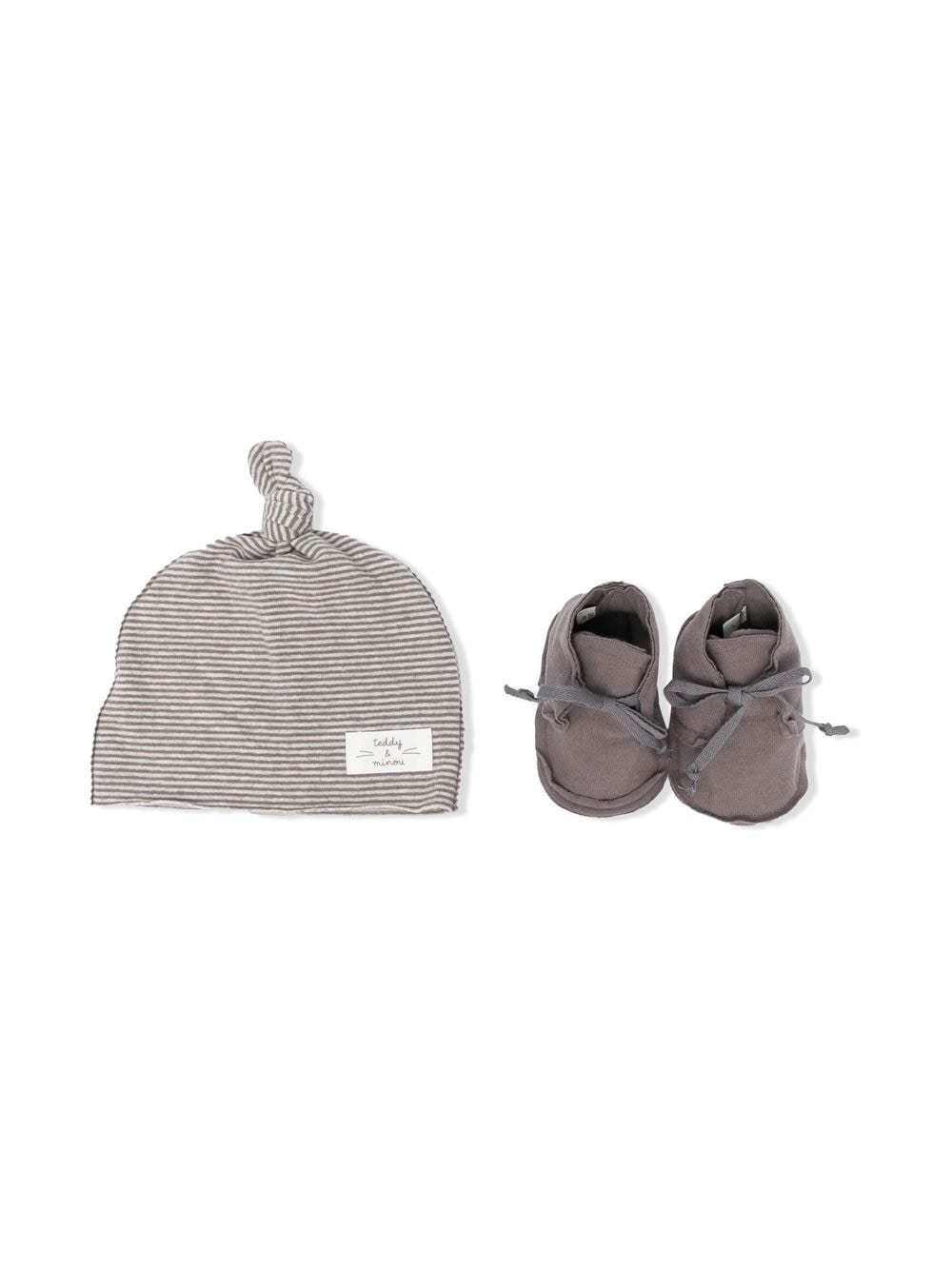 TEDDY & MINOU Set aus Mütze und Babyschuhen - Grau von TEDDY & MINOU