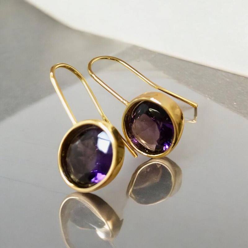 Goldene Ohrringe Mit Zirkonia Stein, Violett , Lila, in 18K Vergoldung, Geschenk Für Frauen von TENKIKS