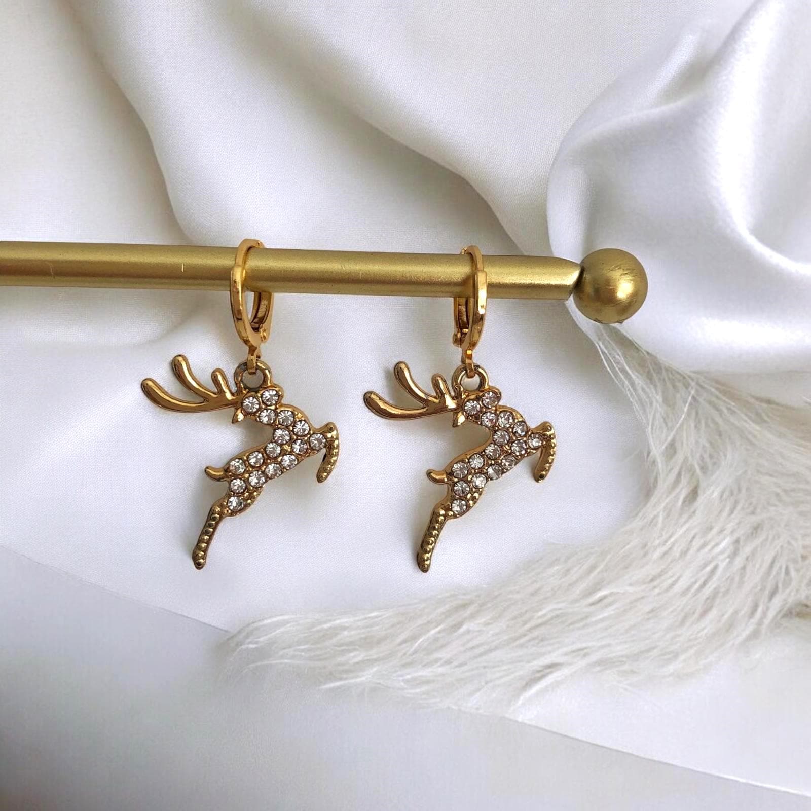 Neu Glitzernde 18K Gold Hirsche, Rentiere, An Mini-Creolen Huggies Hoop Ohrringen, Tenkiks von AmaraVeraJewellery