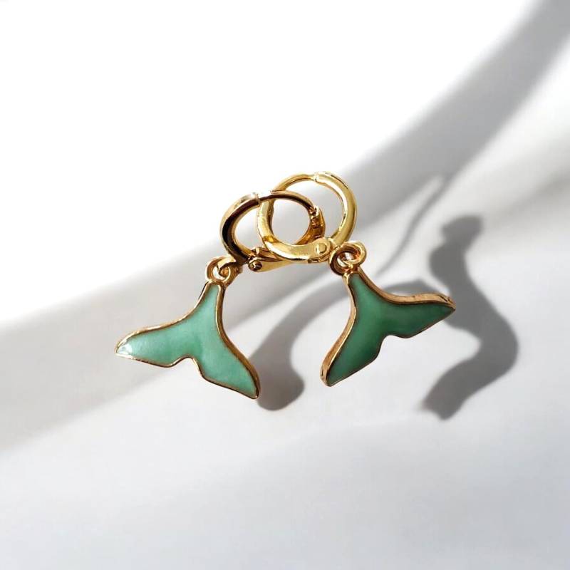 Ohrringe Mit Walflosse in Mintgrün, 14K Vergoldet Mini-Creolen Huggies Hoop Ohrringen, Für Frauen, Männer von TENKIKS