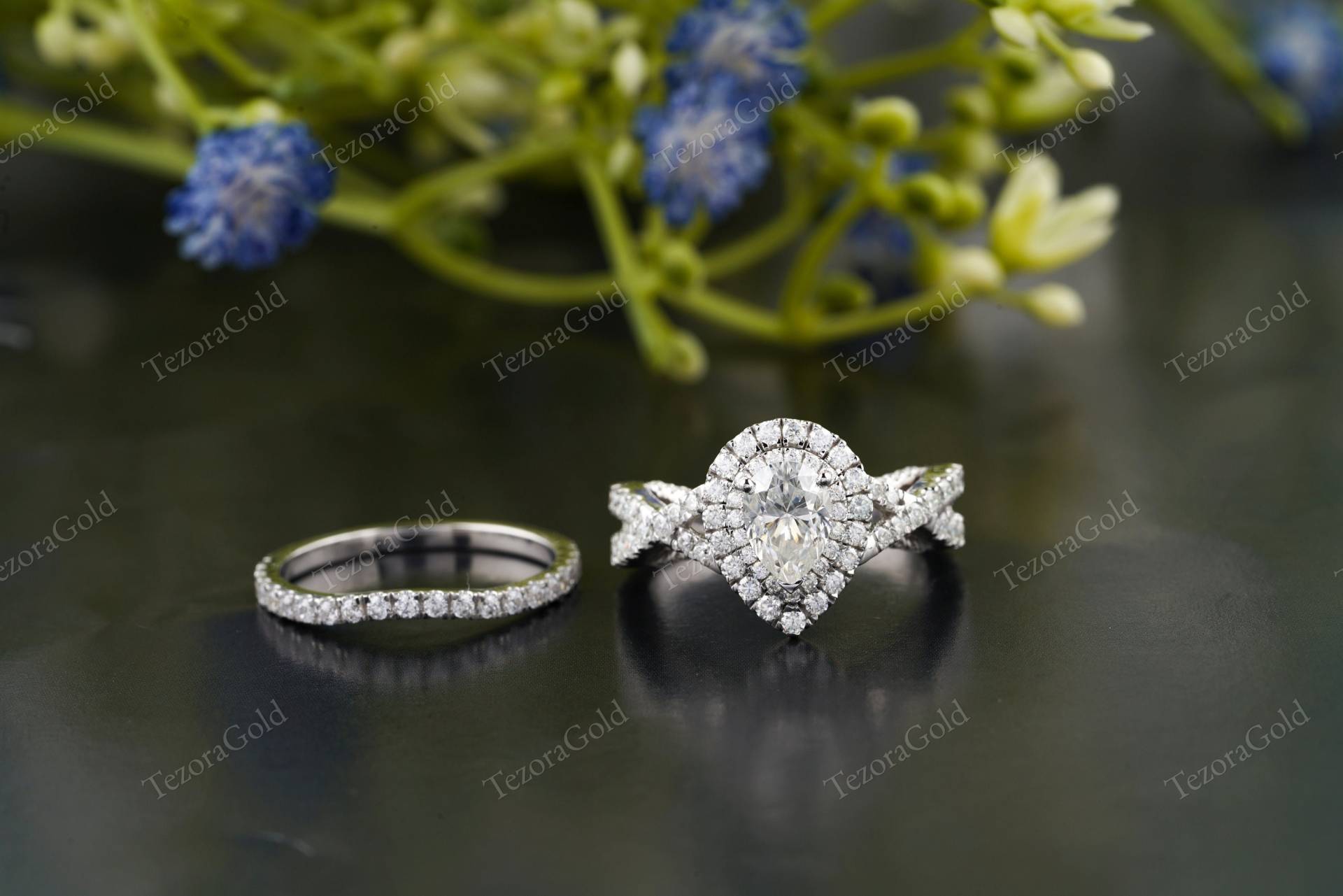 Pear Cut Moissanite Verlobungsring, Halo Set Twisted Ehering Ring Set, Art Deco Diamantring, Brautring Geschenke Für Sie von TEZORAGOLD