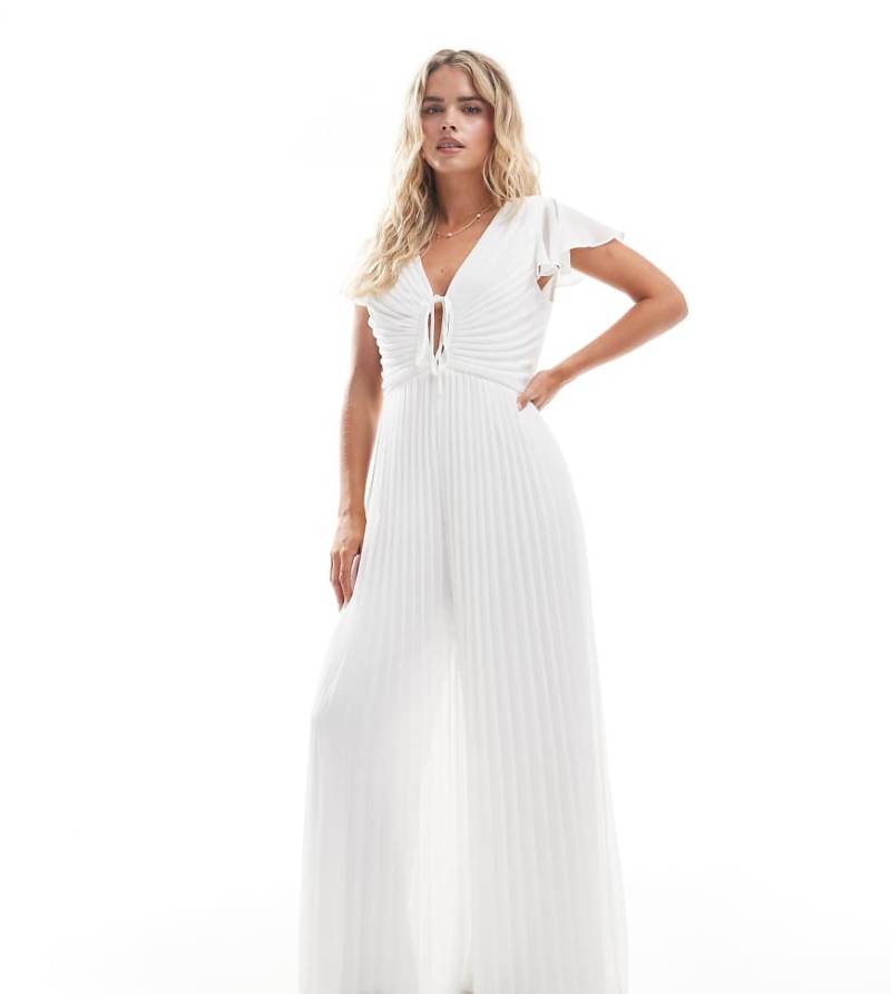 TFNC Petite - Plissierter Jumpsuit in Cremeweiß mit weitem Bein und Schlüssellochdetail von TFNC Petite