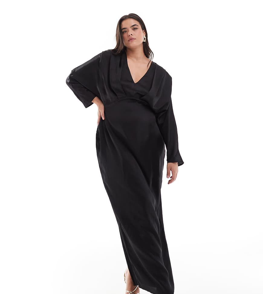 TFNC Plus - Satin-Maxikleid in Schwarz mit Kimono-Oberteil von TFNC Plus