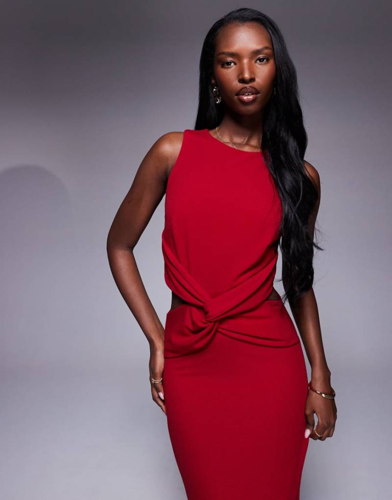 TFNC - Bodycon-Maxikleid aus Kreppstoff in Rot mit Zierausschnitt am Bund von TFNC