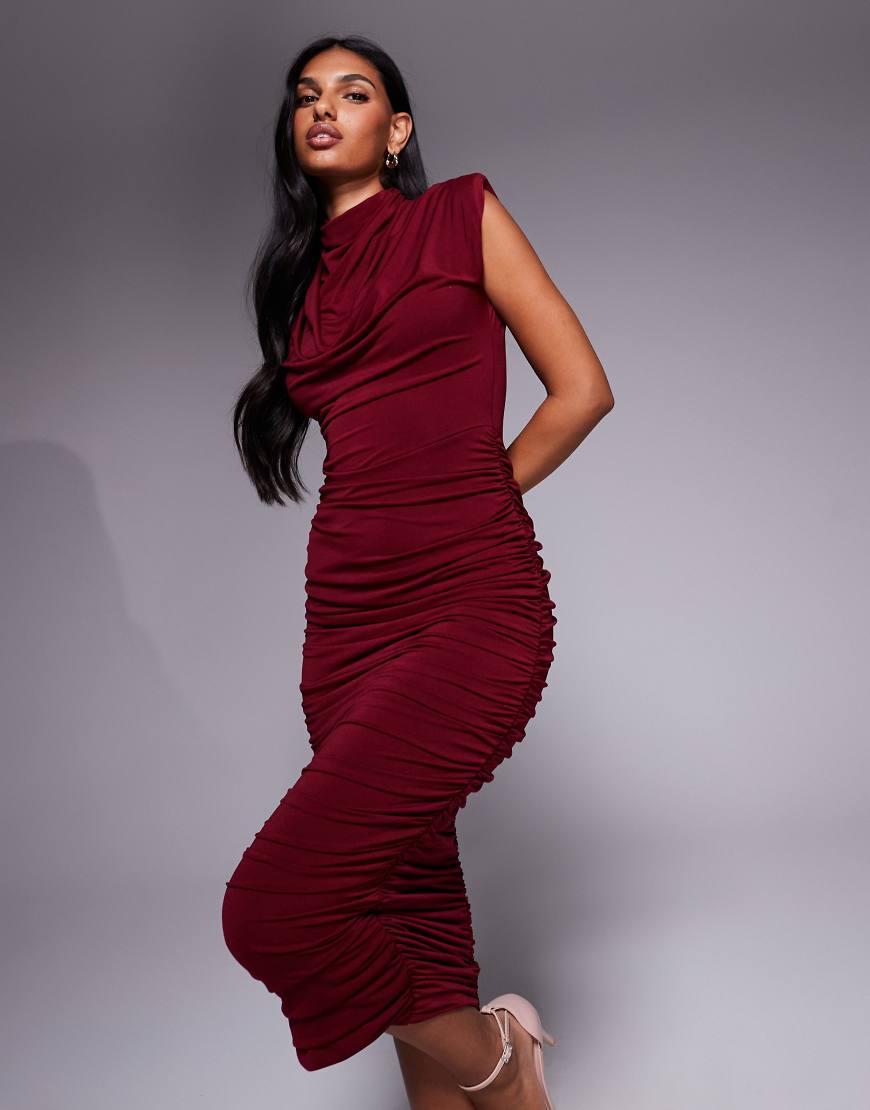 TFNC - Midikleid in Kirschrot mit hohem Ausschnitt und Schulterpolstern-Rosa von TFNC