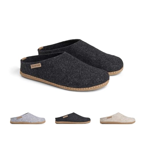 THE COZY SHEEP Filzpantoffeln mit Ledersohle | Praktische Herren & Damen Hausschuhe Sommer und Winter | Bequeme Hüttenschuhe Damen und Herren | Filz Hausschlappen Geschlossen, Dunkelgrau, EU 42 von THE COZY SHEEP