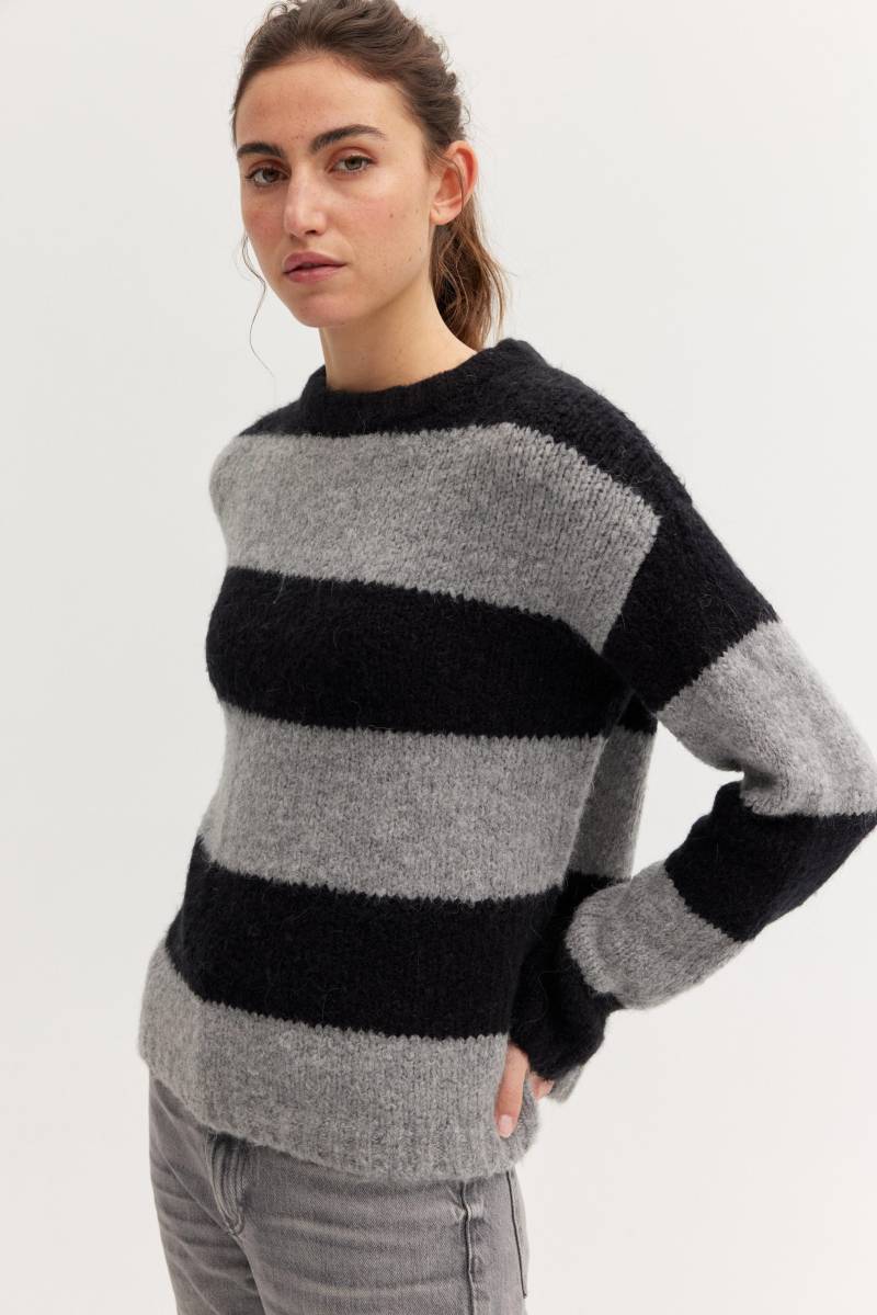 THE FASHION PEOPLE - Fluffy striped Pullover silvergrey stripe - Gr. - M von THE FASHION PEOPLE