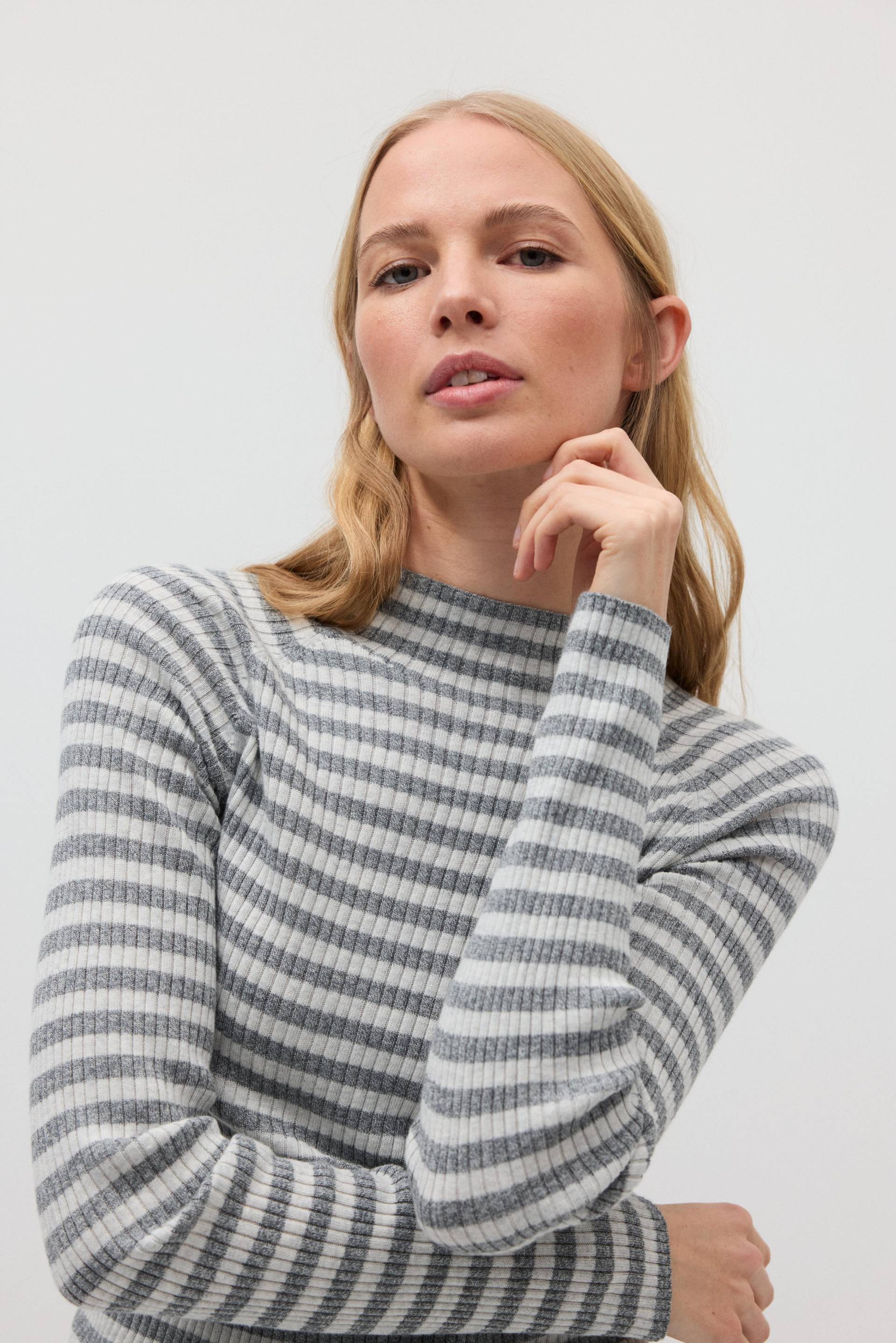 THE FASHION PEOPLE - Striped Turtleneck knitted graphite stripe - Gr. - L von THE FASHION PEOPLE