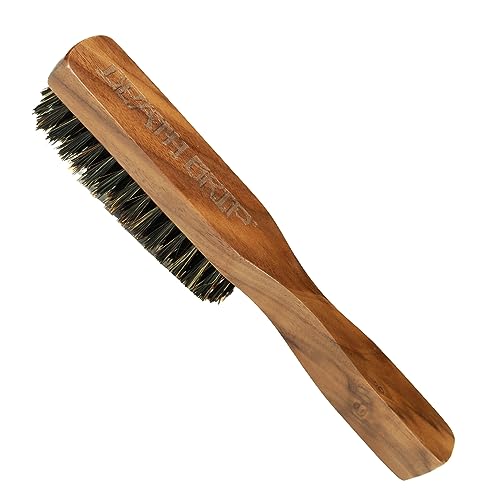 THE VINTAGE GROOMING CO. Bart- und Schnurrbartbürste aus Holz - Wildschweinborsten - Braun - Für Männer mit Bart - Ergonomischer Griff - Pflegt Haar und reinigt Kopfhaut THE VINTAGE GROOMING CO. Bart- und Schnurrbartbürste aus Holz - Wildschweinborsten - Braun - Für Männer mit Bart - Ergonomischer Griff - Pflegt Haar und reinigt Kopfhaut von THE VINTAGE GROOMING CO.