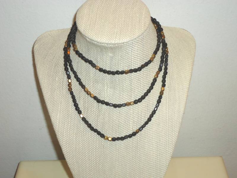 Hämatit Schwarz/Gold Perlen Halskette - 22-Zoll-Perlenkette Strang/Layered Necklace Hämatit Schwarz/Gold Perlen Halskette - 22-Zoll-Perlenkette Strang/Layered Necklace von THEACCESSORIESBAR