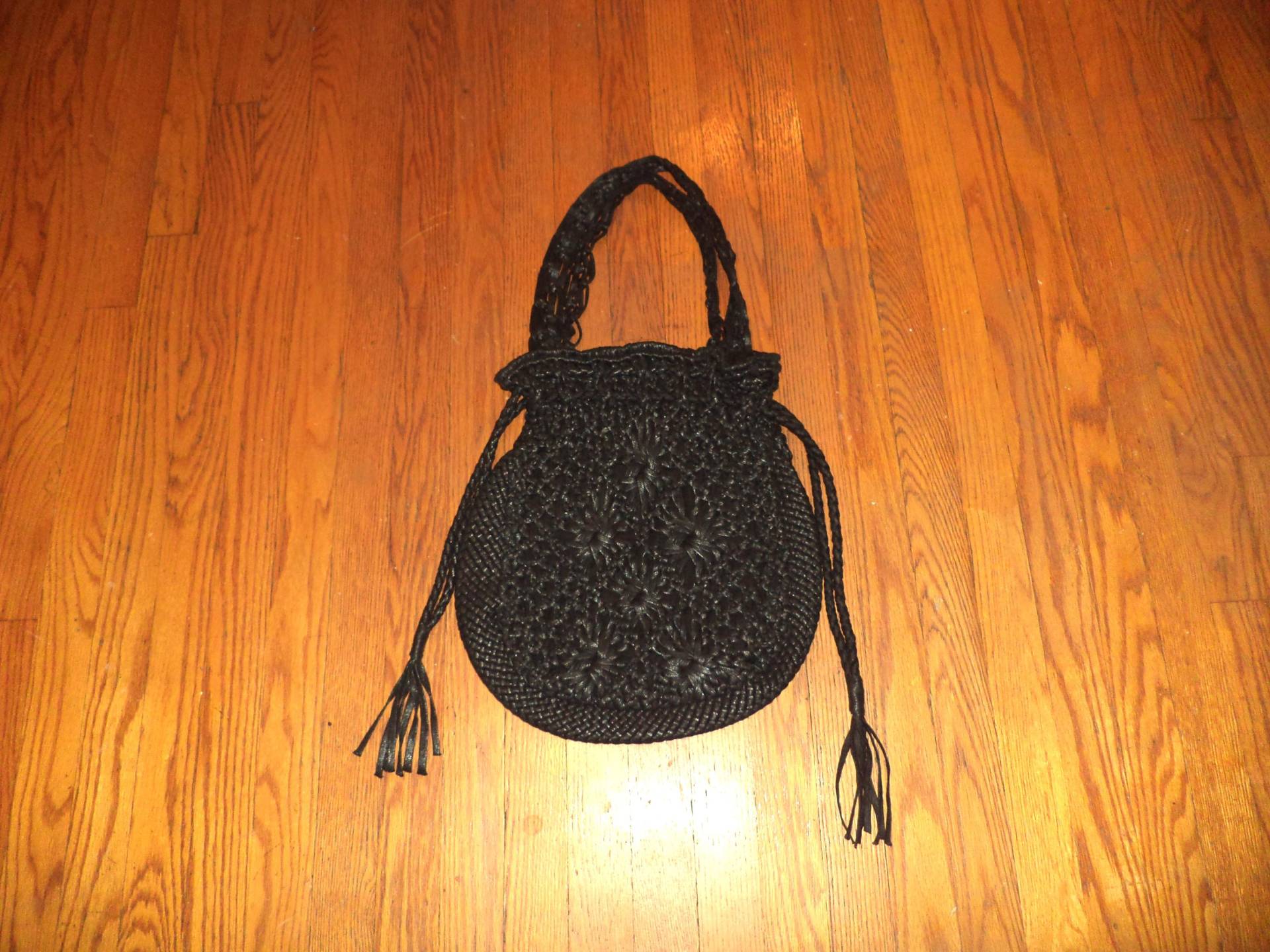 Vtg. Must See Schwarze Makramee Umhängetasche/Handtasche - Schön Und Einzigartig von THEACCESSORIESBAR
