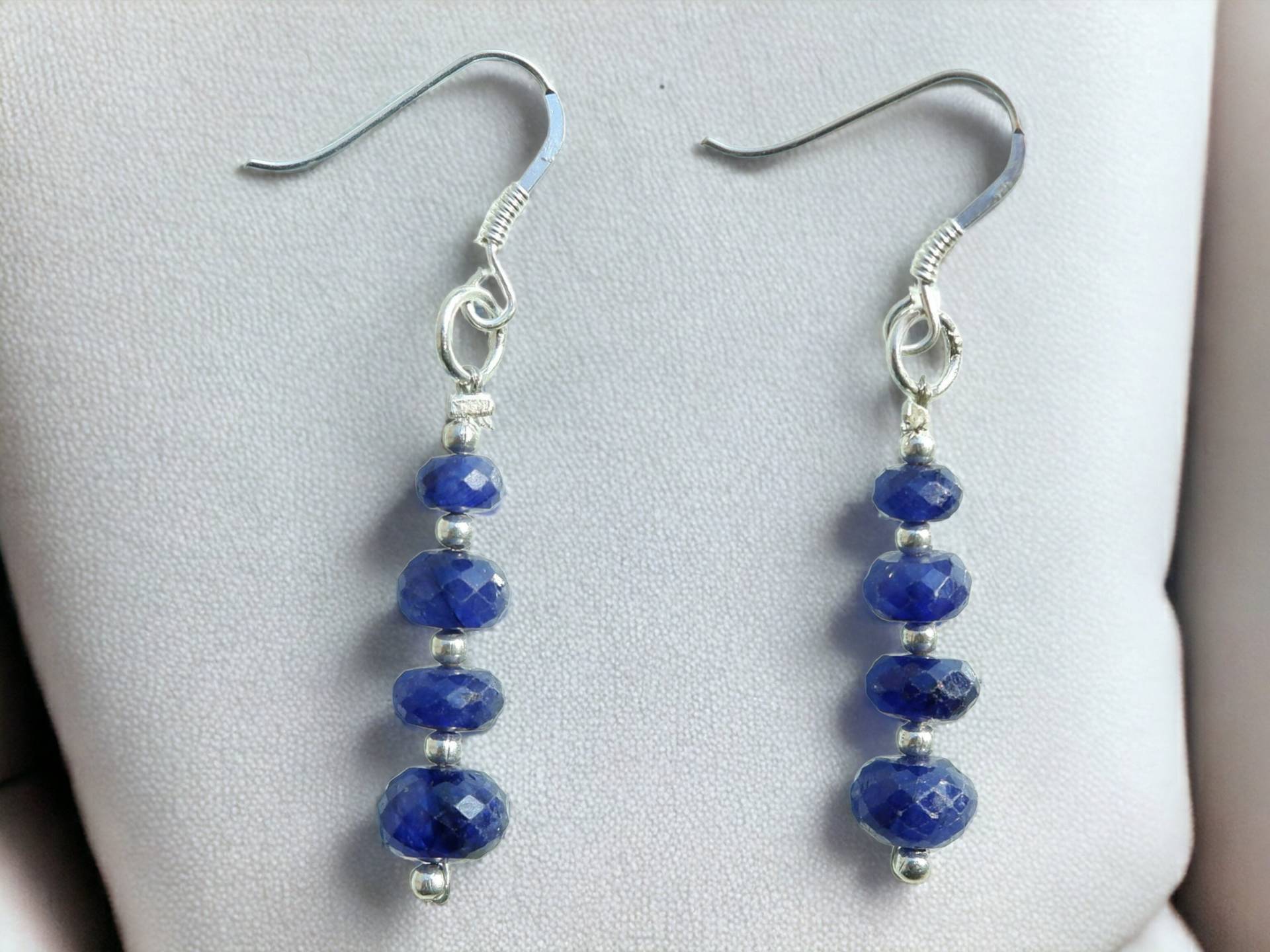 Natürliche Blauer Saphir Ohrringe, Edelstein Hergestellt Aus 925 Sterling Silber von THEGEMSBEADS