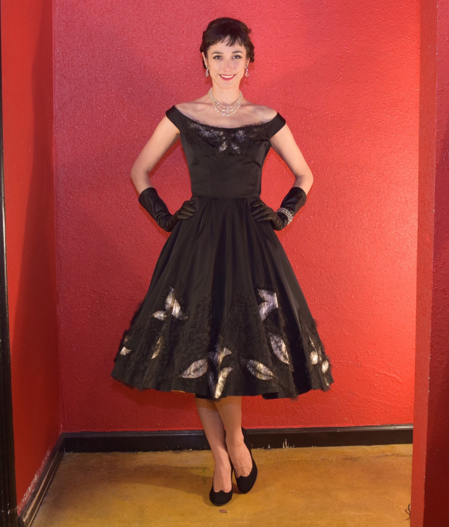 1950Er Jahre Kleid Schwarz Xs Faille Fit Und Flare 1950Er Jahre Kleid Schwarz Xs Faille Fit Und Flare von THEGIRLCANTHELPITUSA