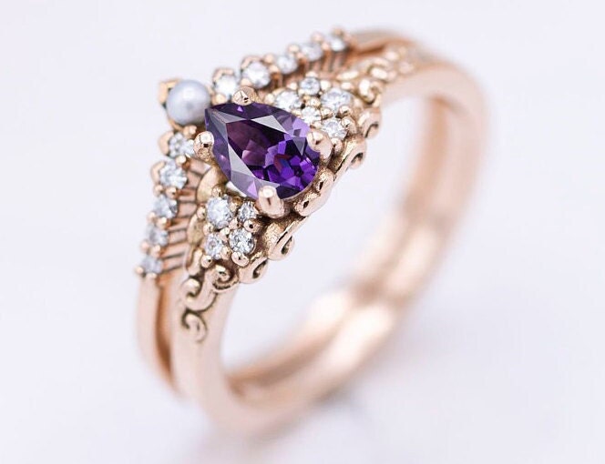 Art-Deco-Amethyst Verlobungsring Für Frauen 14K Gold Amethyst Ehering Einzigartige Braut Versprechen Ring Antike Lila Edelstein von THEGOLDSMITHIN