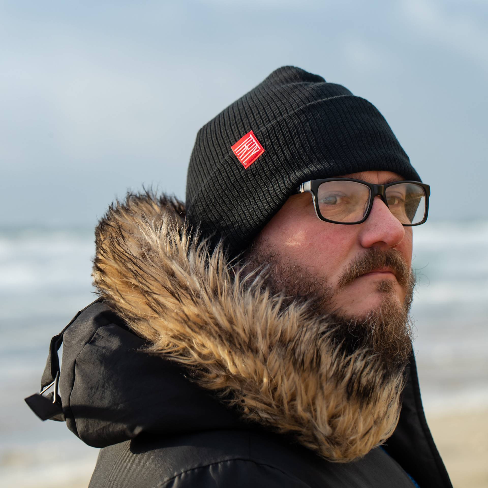 Schlichte Schwarze Slouchy Beanie Hat. Doppellagige Unisex Wintermütze. Surfer Style Hut Für Männer Und Frauen von THIRTYSQUARE