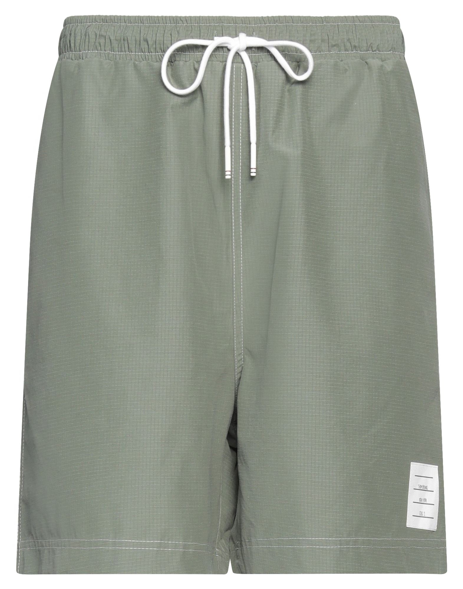 THOM BROWNE Shorts & Bermudashorts Herren Salbeigrün von THOM BROWNE