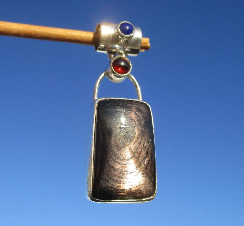 Hypersthen - Anhänger Silber 925 Mit Granat Und Lapislazuli von THORALFWOLF