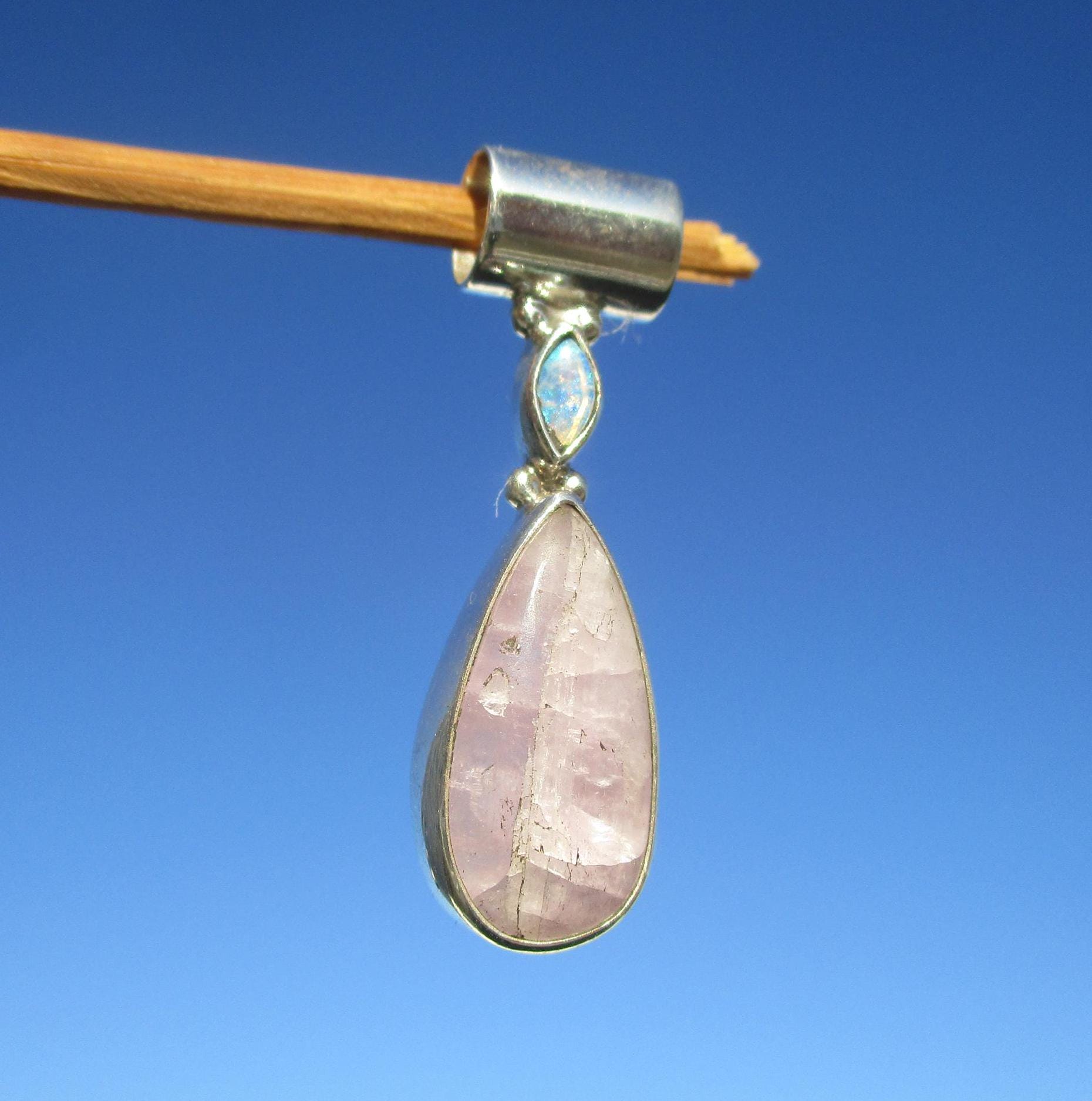 Kunzit - Anhänger Silber 925 Mit Opal Kunzit - Anhänger Silber 925 Mit Opal von THORALFWOLF