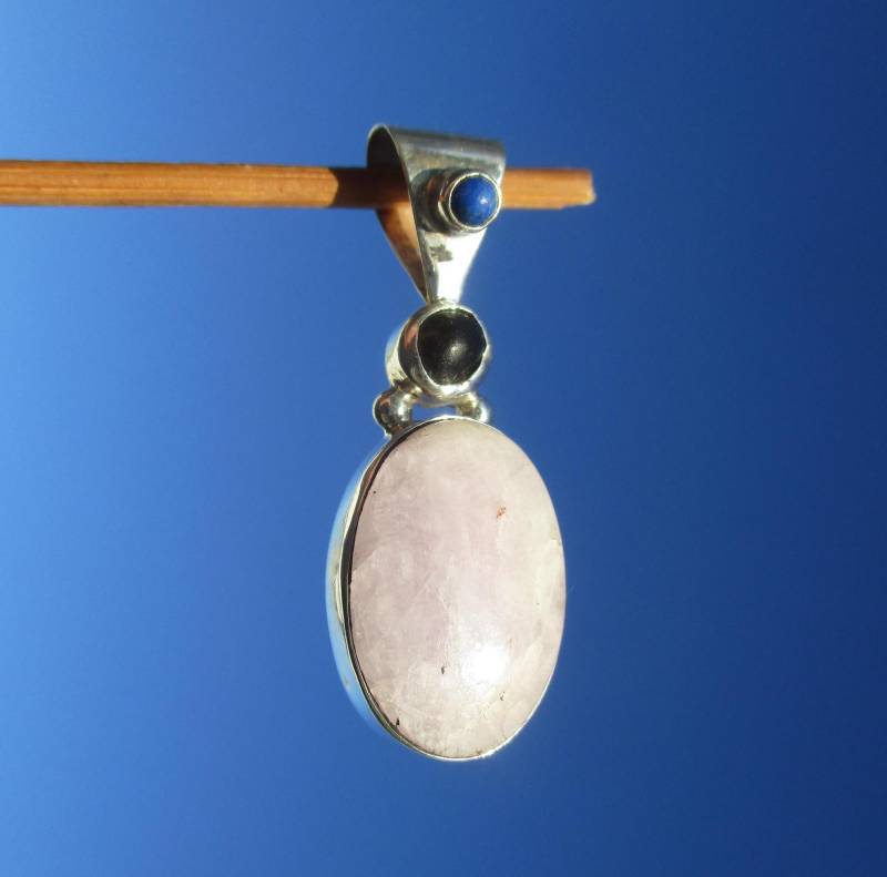 Kunzit - Anhänger Silber 925 Mit Rauchquarz Und Lapislazuli von THORALFWOLF