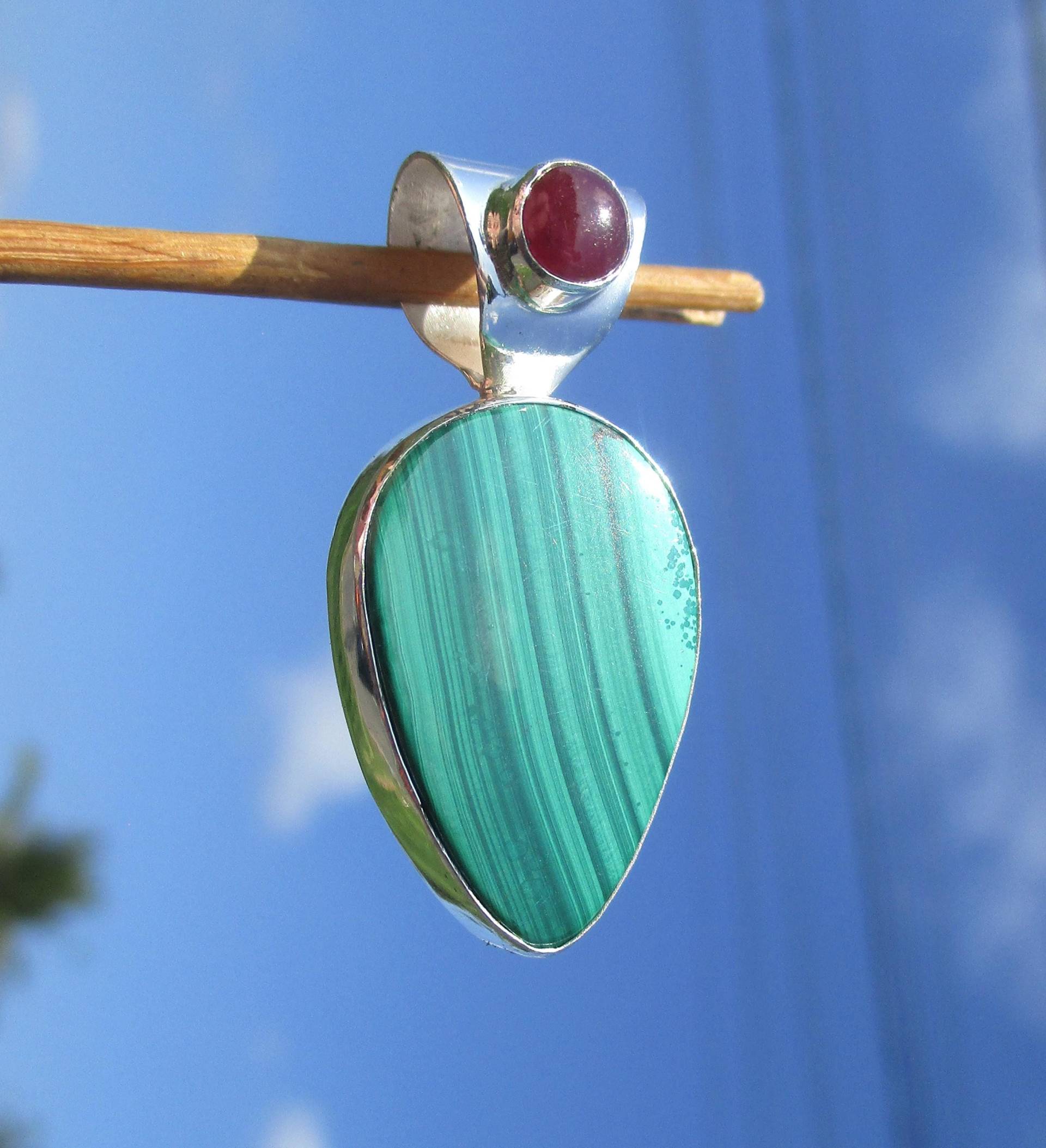 Malachit - Anhänger Silber 925 Mit Rubin von THORALFWOLF