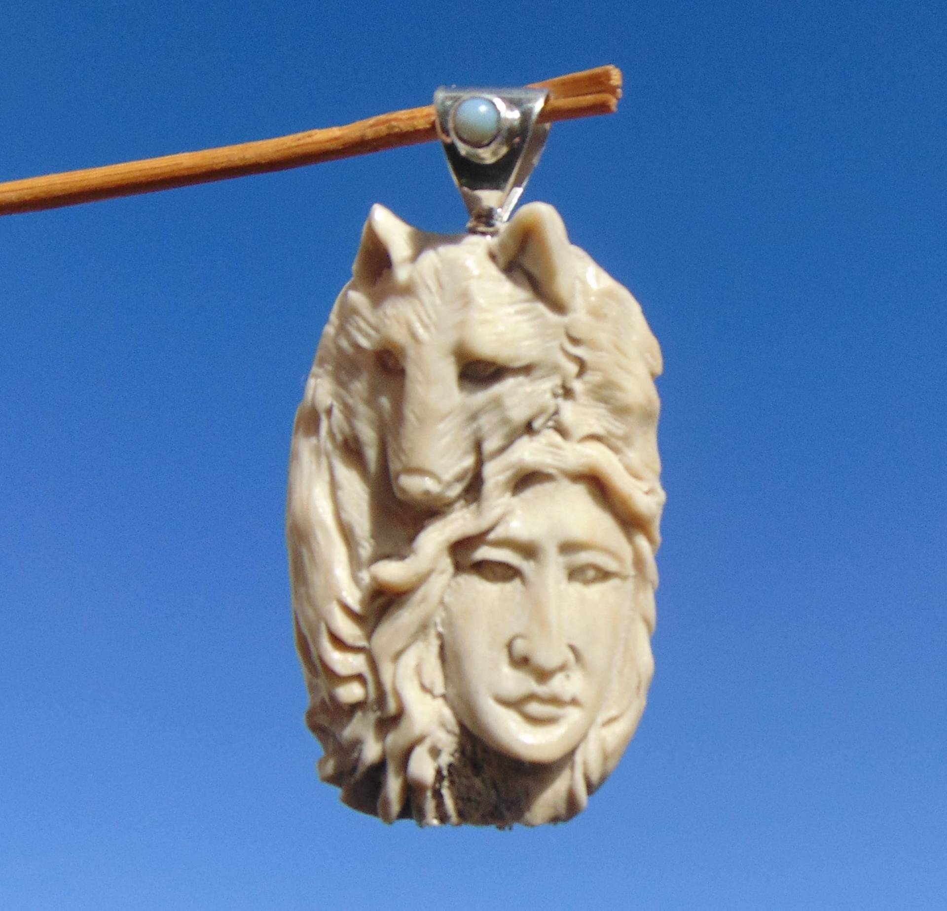 Portrait Mit Wolf - Horn Geschnitzt Anhänger Silber 925 Owyhee Opal von THORALFWOLF