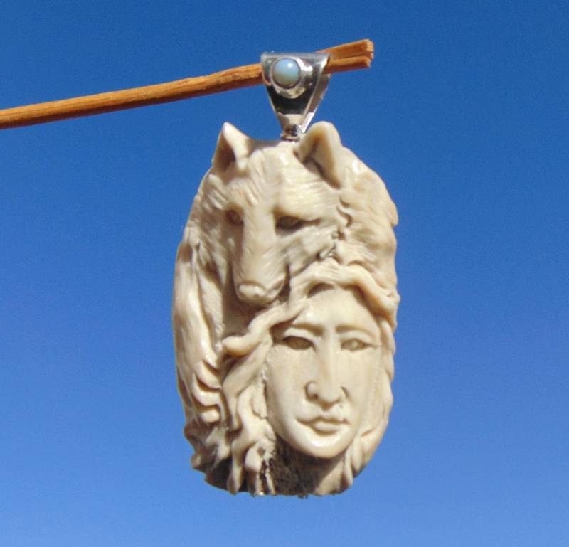 Portrait Mit Wolf - Horn Geschnitzt Anhänger Silber 925 Owyhee Opal von THORALFWOLF