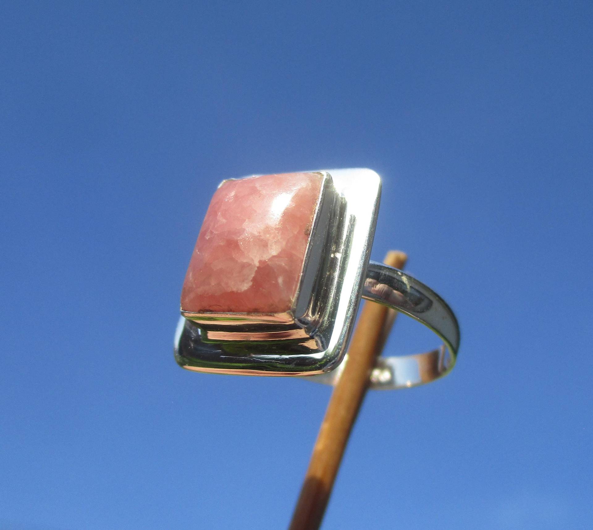 Rhodochrosit Aus Argentinien - Ring Gr. 18 Silber 925 Rhodochrosit Aus Argentinien - Ring Gr. 18 Silber 925 von THORALFWOLF
