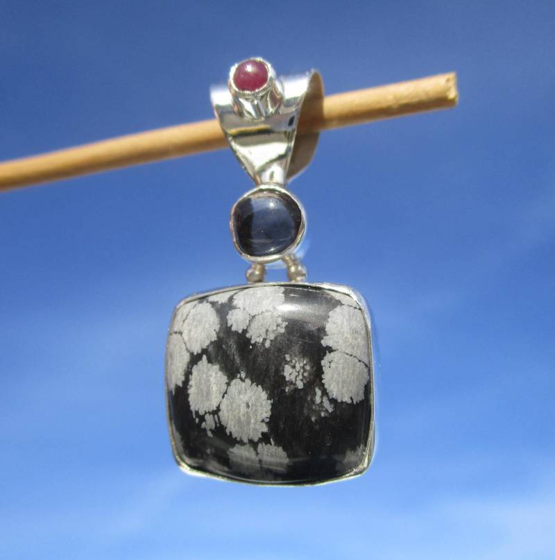 Schneeflocken - Obsidian , Anhänger Silber 925 Mit Rauchquarz Und Rubin Schneeflocken - Obsidian , Anhänger Silber 925 Mit Rauchquarz Und Rubin von THORALFWOLF
