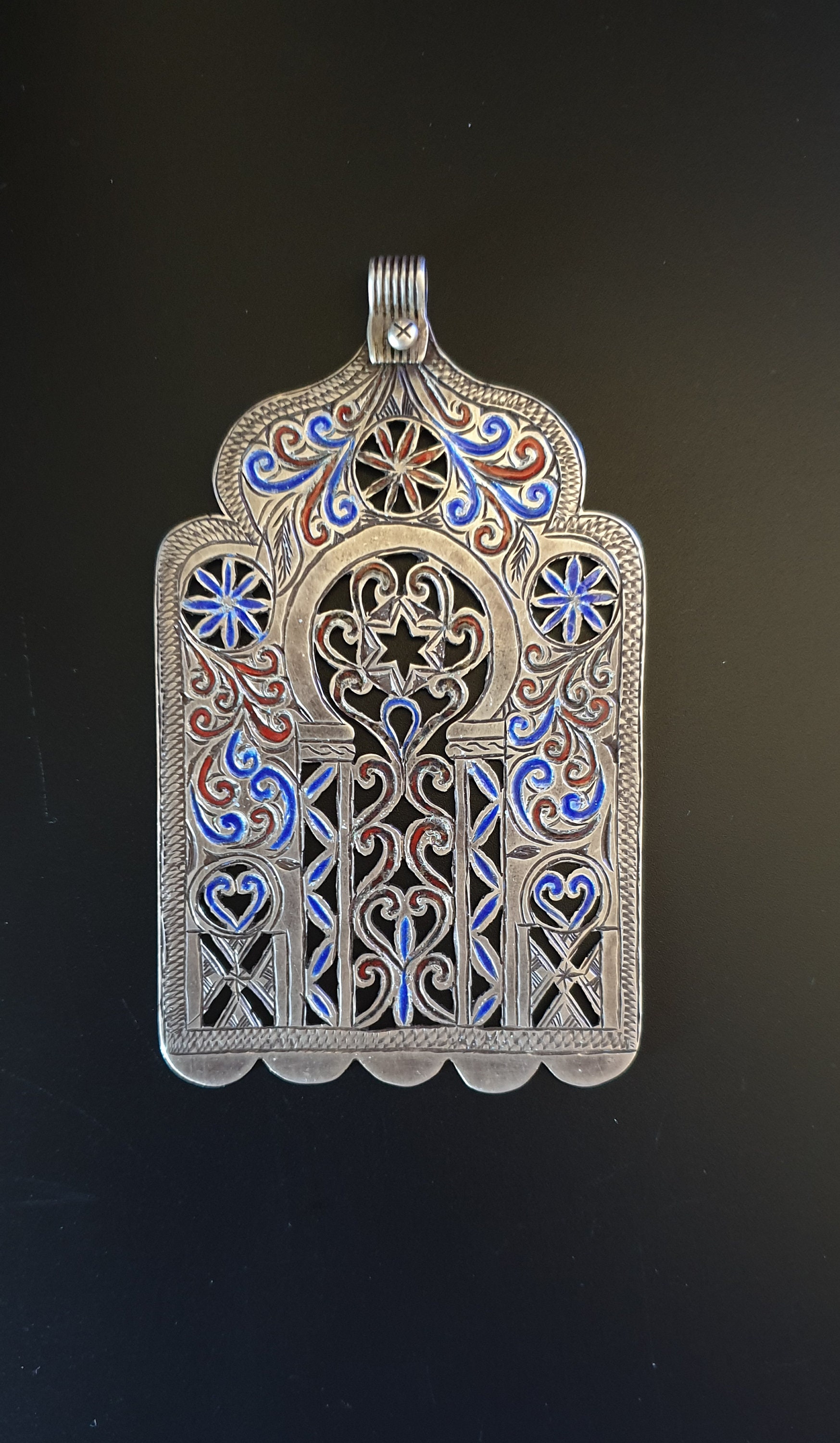 Hand Von Fatima in Offenem Und Emaillierter Silber "Khamsa - Khomissa Hamsa" von TIFINAGH