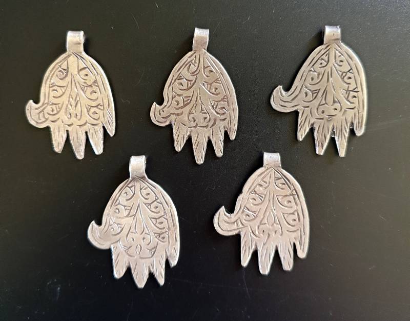 Marokko | 5 Alte Fatima Hand in Silber Für Anhänger von TIFINAGH